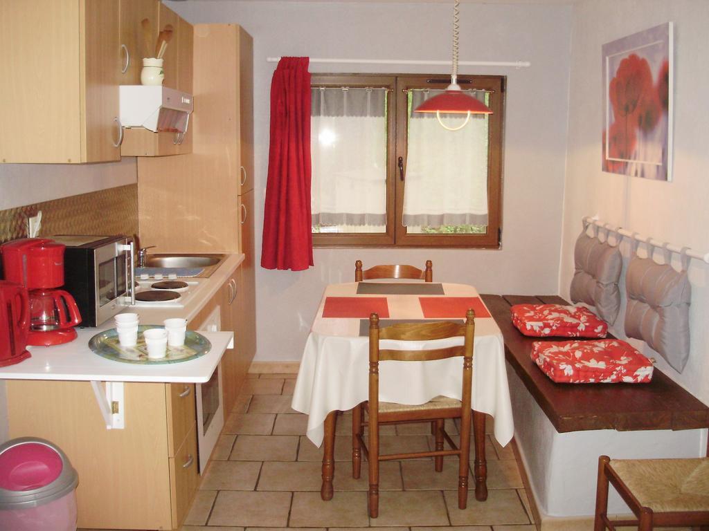 Auberge Du Bord Des Eaux - Demi-Pension Assuree Sur Reservation Saint-Amand-les-Eaux Luaran gambar