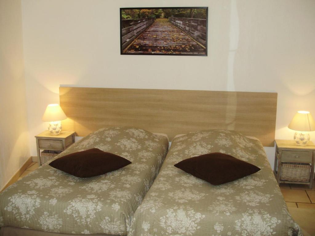 Auberge Du Bord Des Eaux - Demi-Pension Assuree Sur Reservation Saint-Amand-les-Eaux Bilik gambar