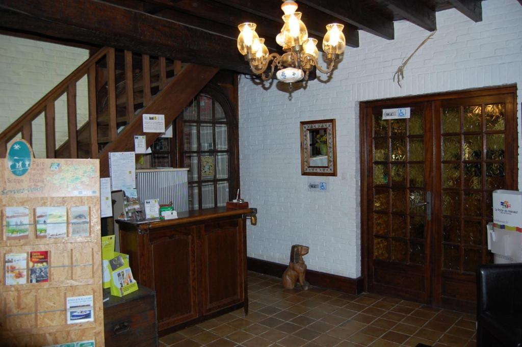 Auberge Du Bord Des Eaux - Demi-Pension Assuree Sur Reservation Saint-Amand-les-Eaux Luaran gambar