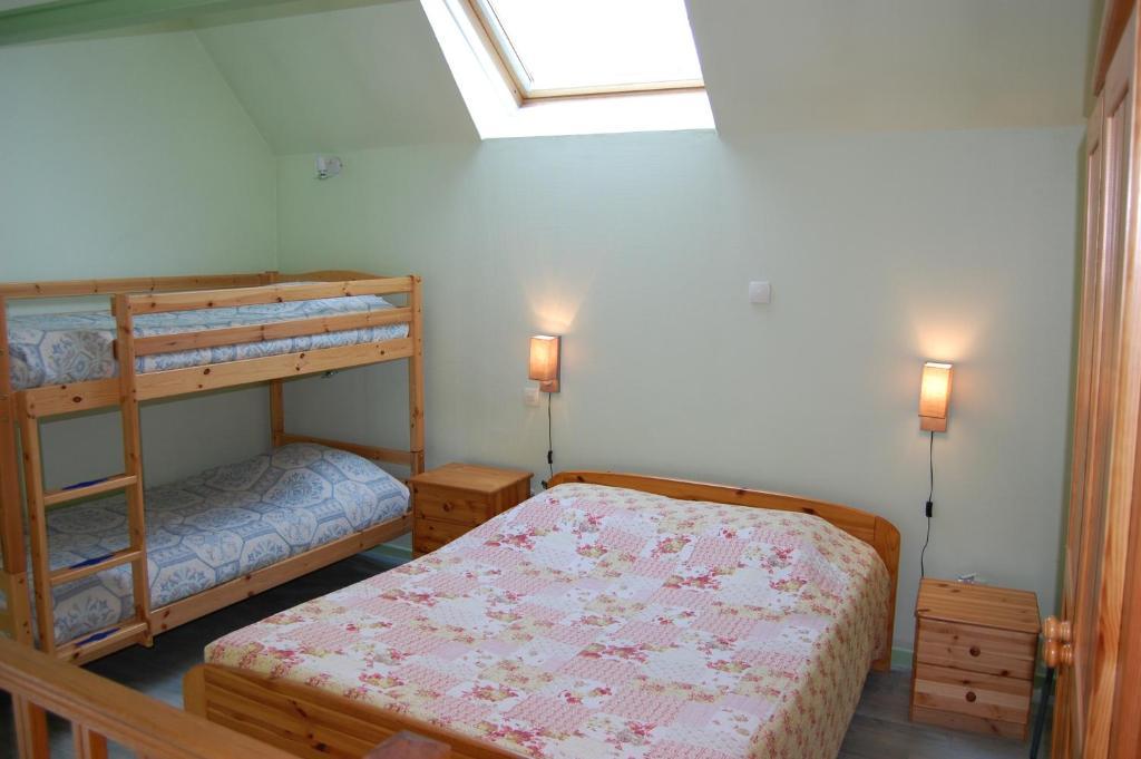 Auberge Du Bord Des Eaux - Demi-Pension Assuree Sur Reservation Saint-Amand-les-Eaux Bilik gambar