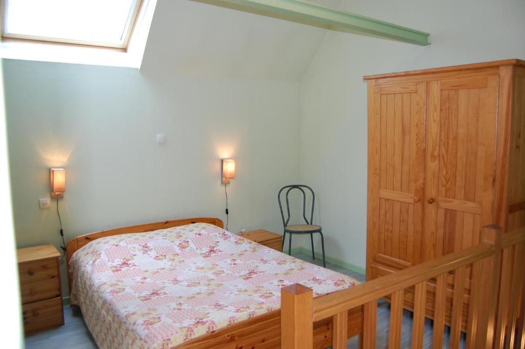 Auberge Du Bord Des Eaux - Demi-Pension Assuree Sur Reservation Saint-Amand-les-Eaux Bilik gambar