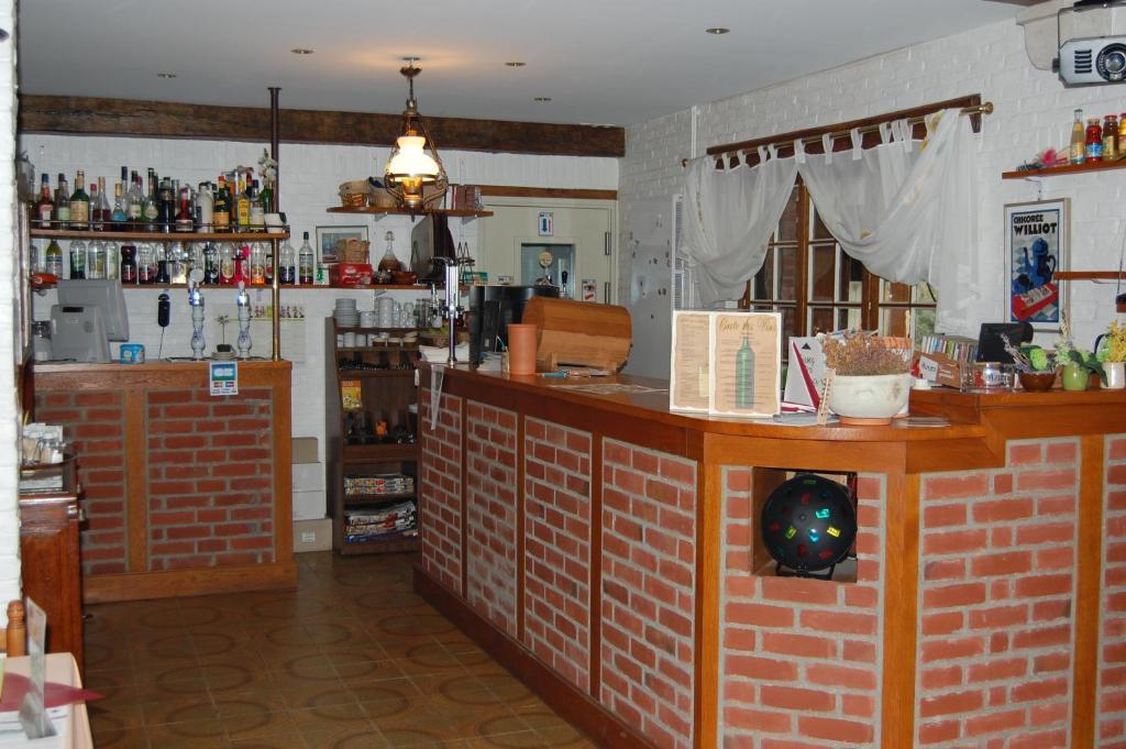 Auberge Du Bord Des Eaux - Demi-Pension Assuree Sur Reservation Saint-Amand-les-Eaux Luaran gambar