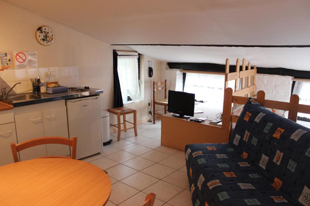 Auberge Du Bord Des Eaux - Demi-Pension Assuree Sur Reservation Saint-Amand-les-Eaux Luaran gambar
