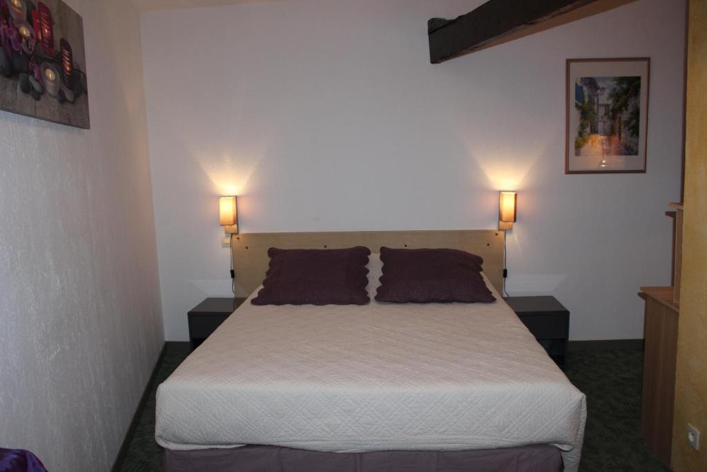 Auberge Du Bord Des Eaux - Demi-Pension Assuree Sur Reservation Saint-Amand-les-Eaux Luaran gambar